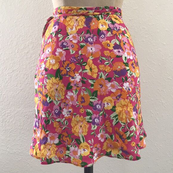 Zara Colorful Pink Floral Short Mini Summer Wrap Short Skirt NWOT - S - Picture 4 of 8
